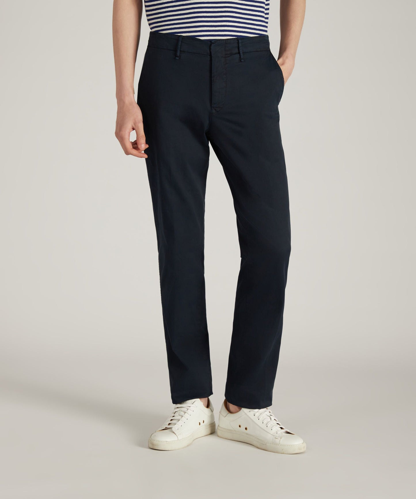 Pantalon slim fit en gabardine stretch certifiée