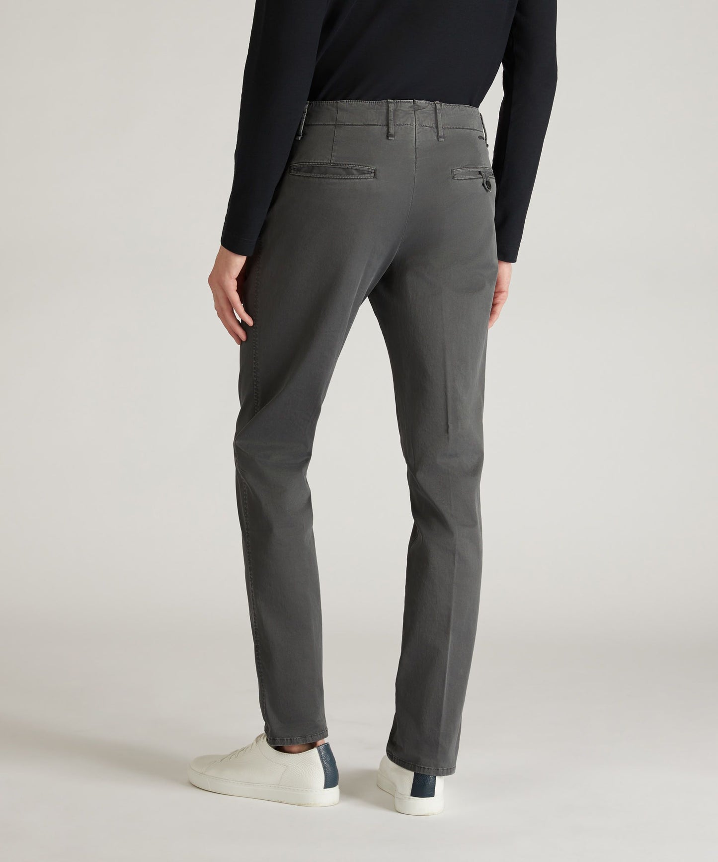 Pantalon slim fit en gabardine stretch certifiée