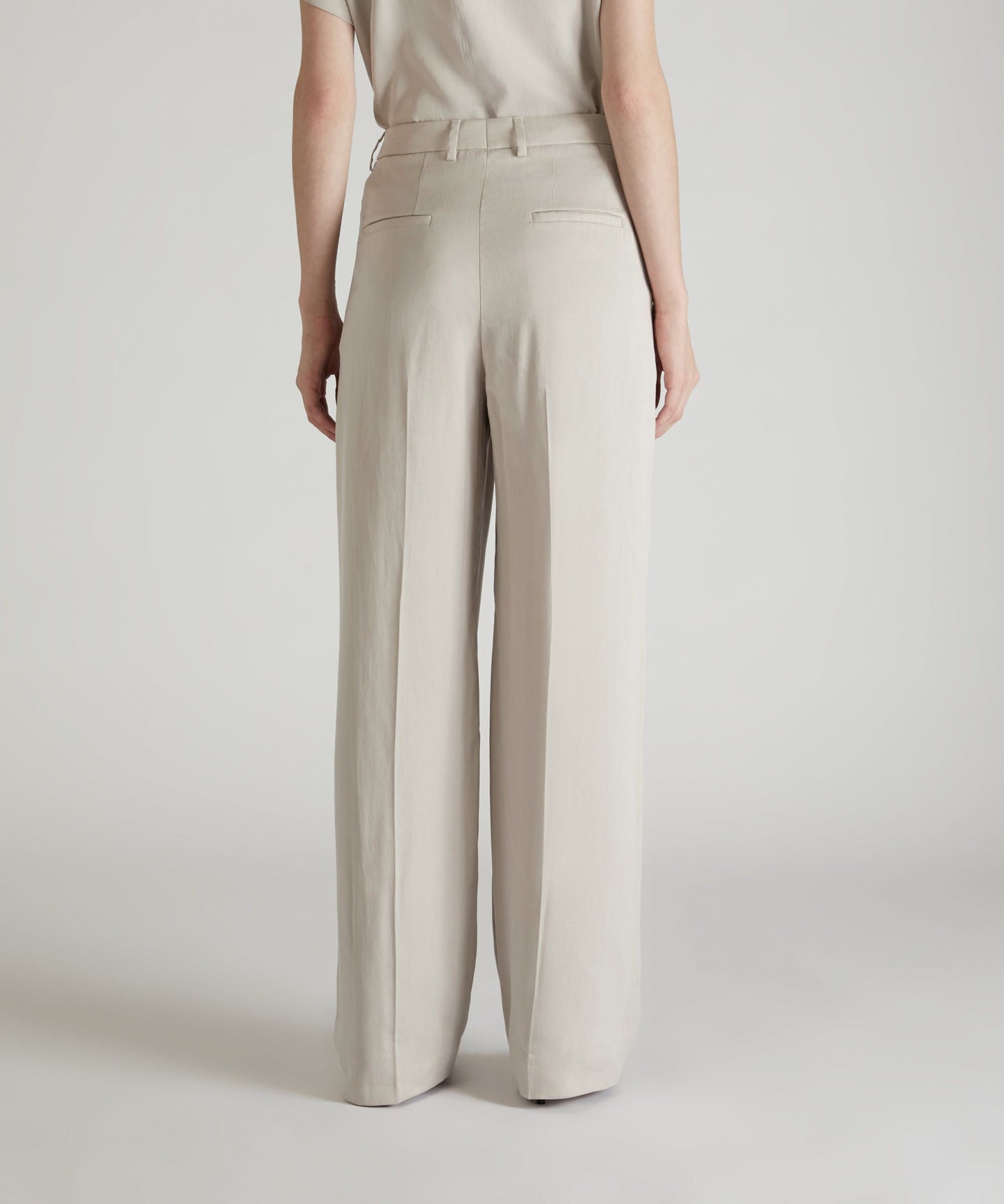 Wide-fit lyocell trousers