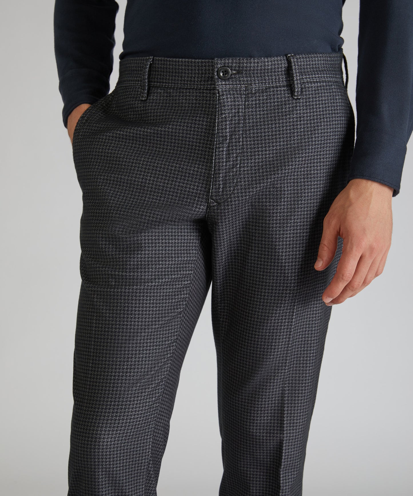 Pantalone slim fit in fustagno di cotone