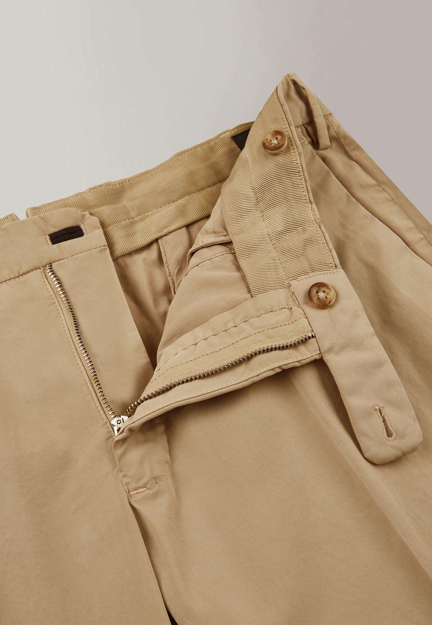 Slim-fit certified Royal Batavia cotton trousers