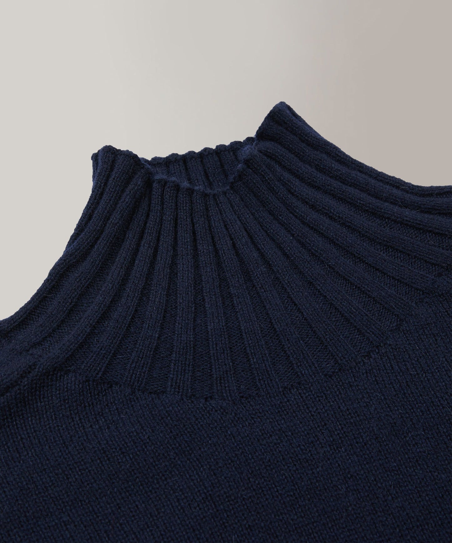 Regular-fit polo neck in wool and Angora