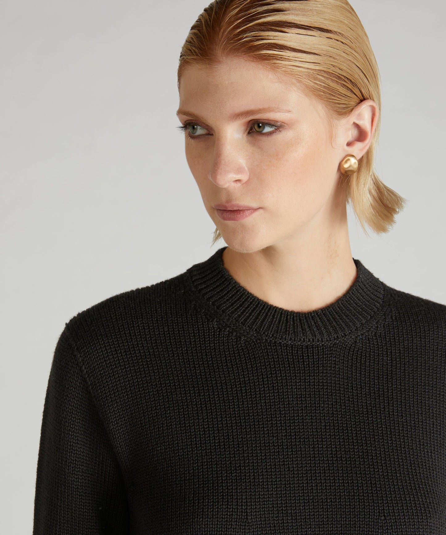 Regular-fit crewneck sweater in certified merino wool