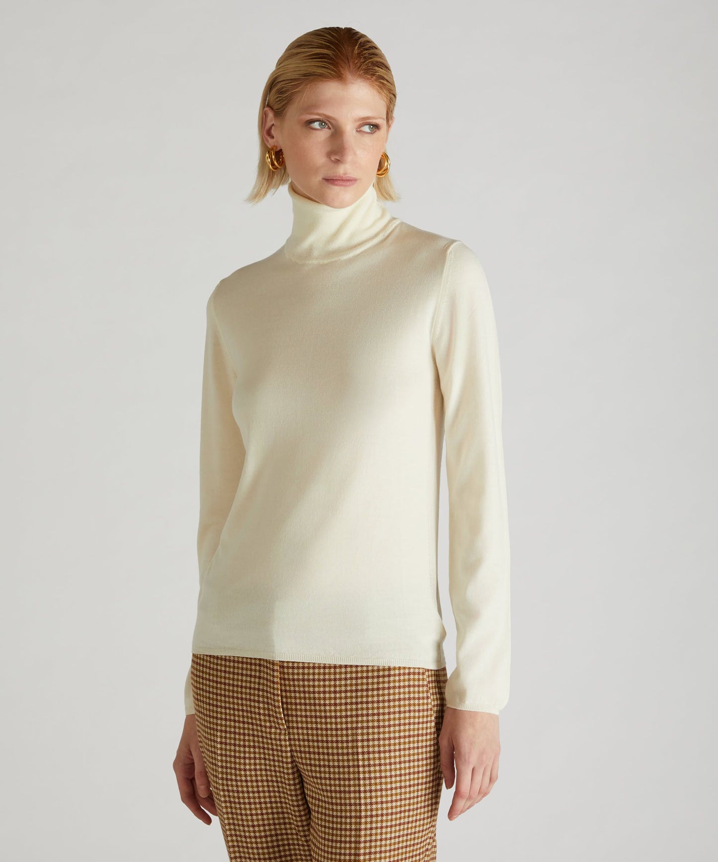 Schmal geschnittener Rollkragenpullover aus zertifizierter Flexwool