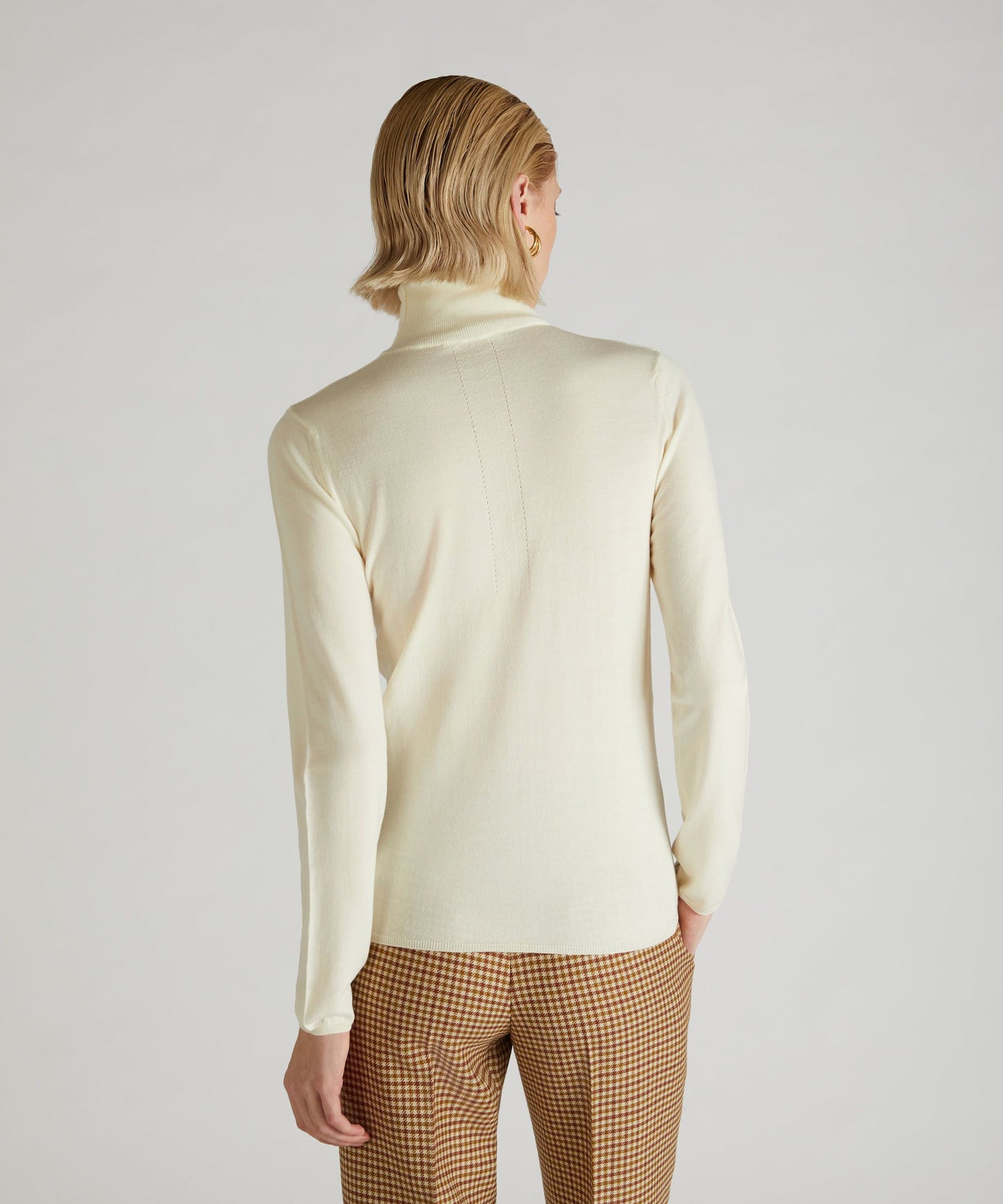 Schmal geschnittener Rollkragenpullover aus zertifizierter Flexwool